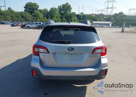 2019 Subaru Outback 2.5I Premium z USA, uszkodzony, nr VIN 4S4BSAFCXK3382304